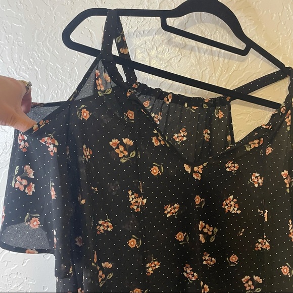 🌻Sienna Sky Polka Dot Floral Cold Shoulder Top - Picture 2 of 6